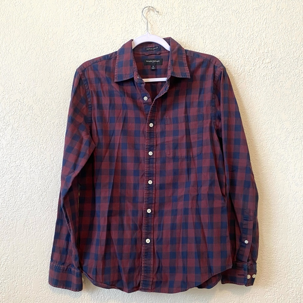 BANANA REPUBLIC Red and Blue Gingham Button Up